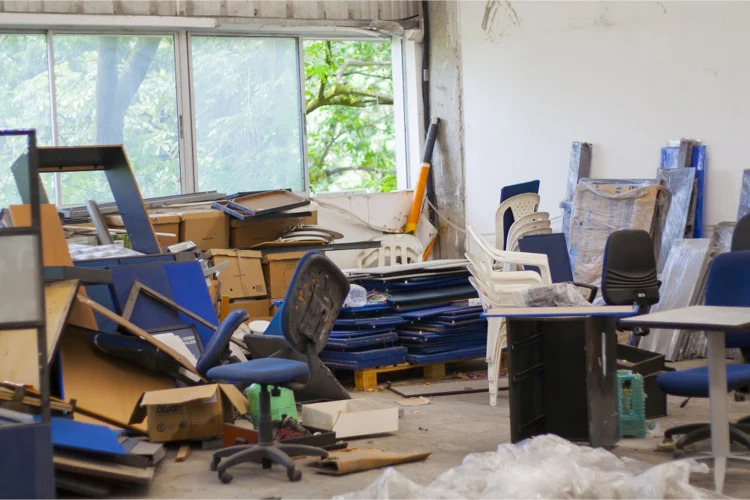 Office and commercial clearance service